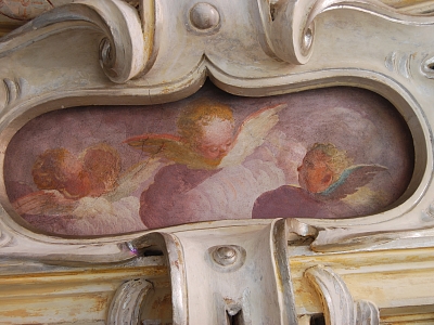 Malba s andělskými hlavičkami po restaurování